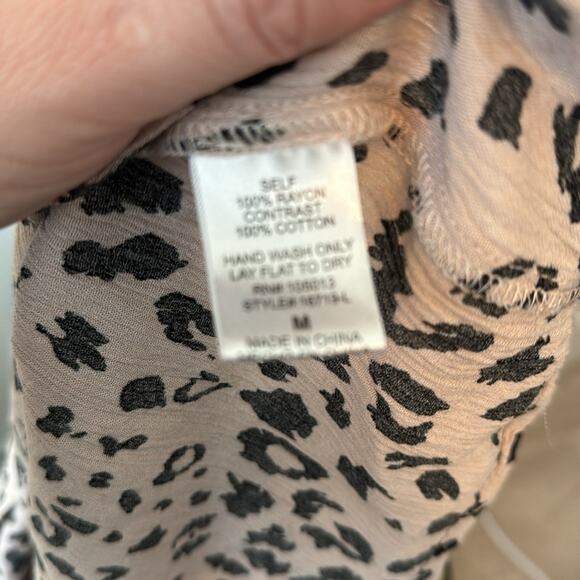 Savanna Jane Black Leopard Embroidered Floral Flutter Sleeveless Tunic Women's M - Picture 4 of 6